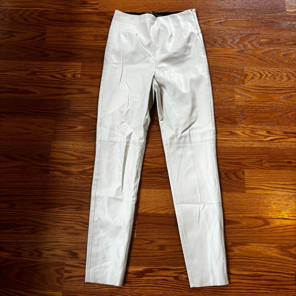 Zara Faux Leather High‎ Waisted Cream Leggings Skinny Pants Size Small Neutral